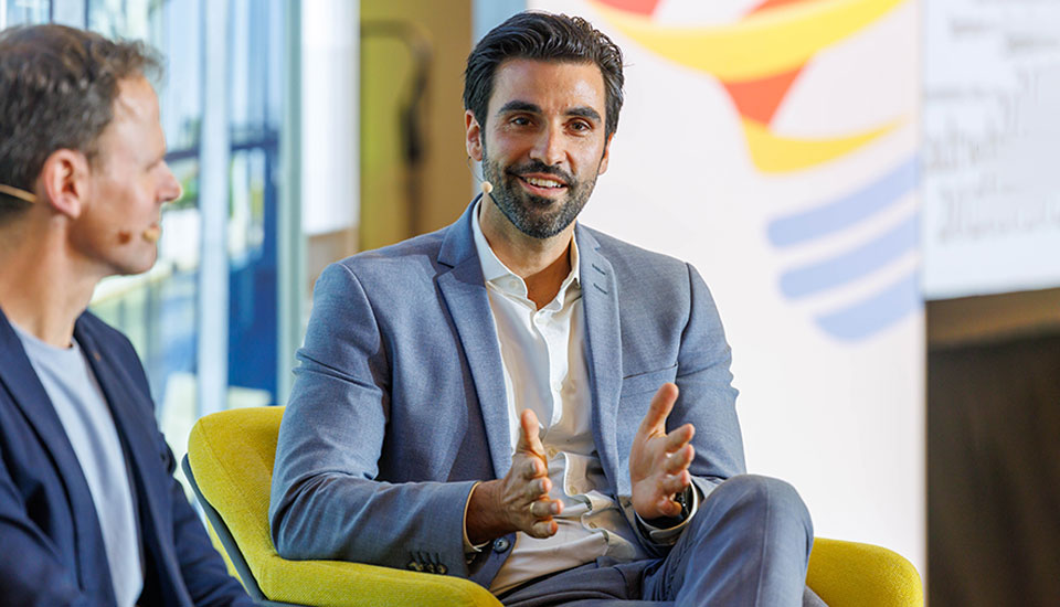 Christian Schilling, Vice President Product Management Telefónica Deutschland, auf der Handelsblatt Jahrestagung Stadtwerke 2026