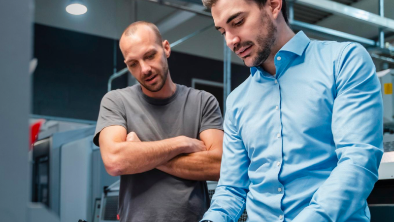 Abbildung von zwei Männern